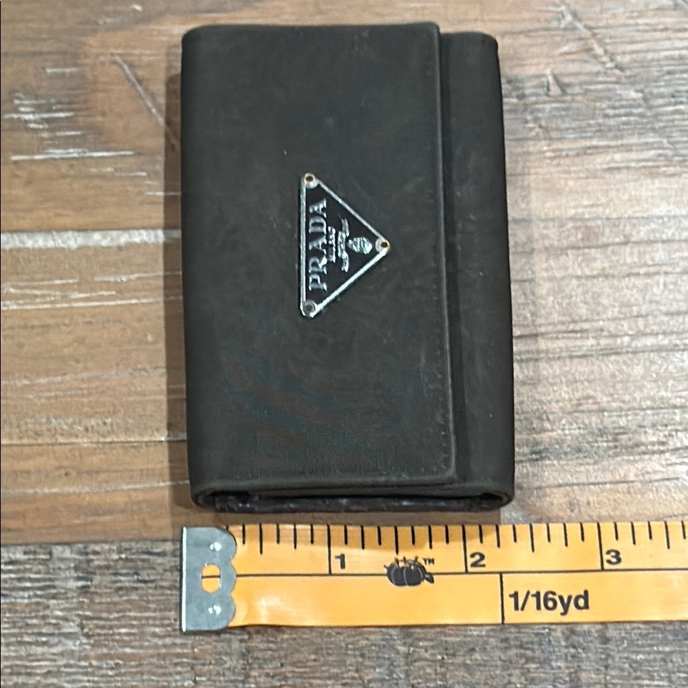 Prada Tri-Fold Key Case (Black) - Picture 4 of 12